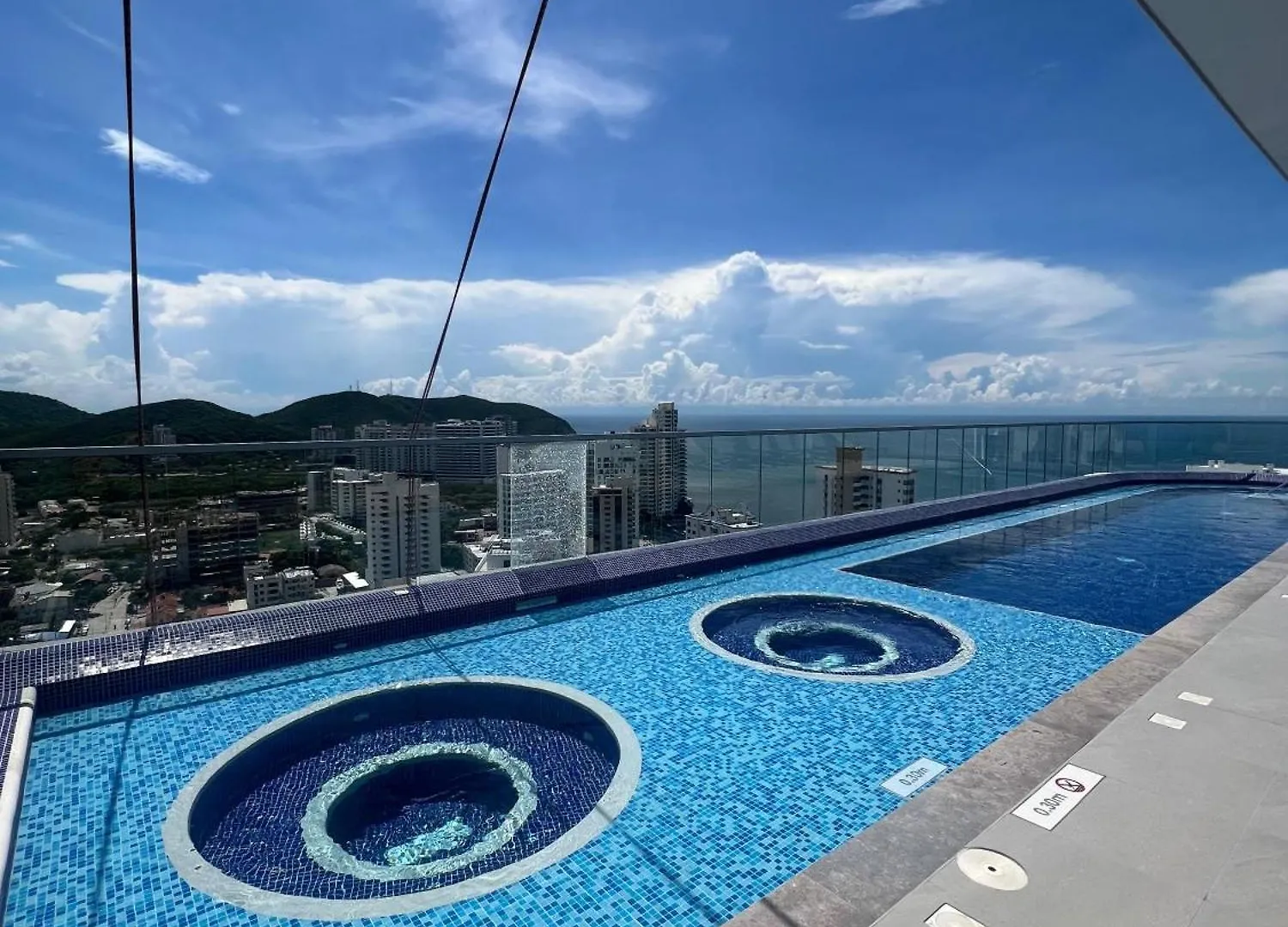 Ambar Roca 1001 Apartment Gaira