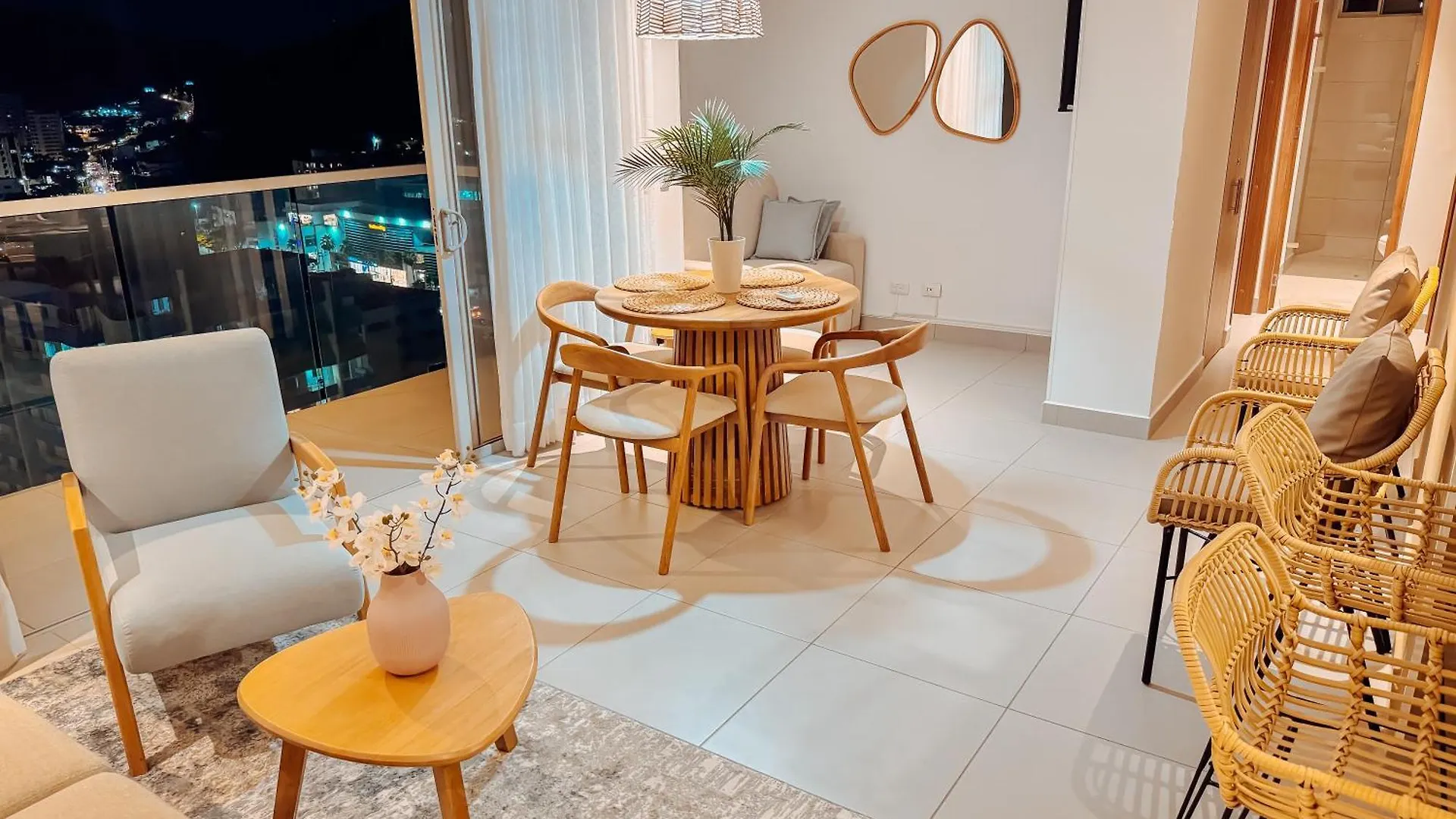 Ambar Roca 1001 Apartment Gaira
