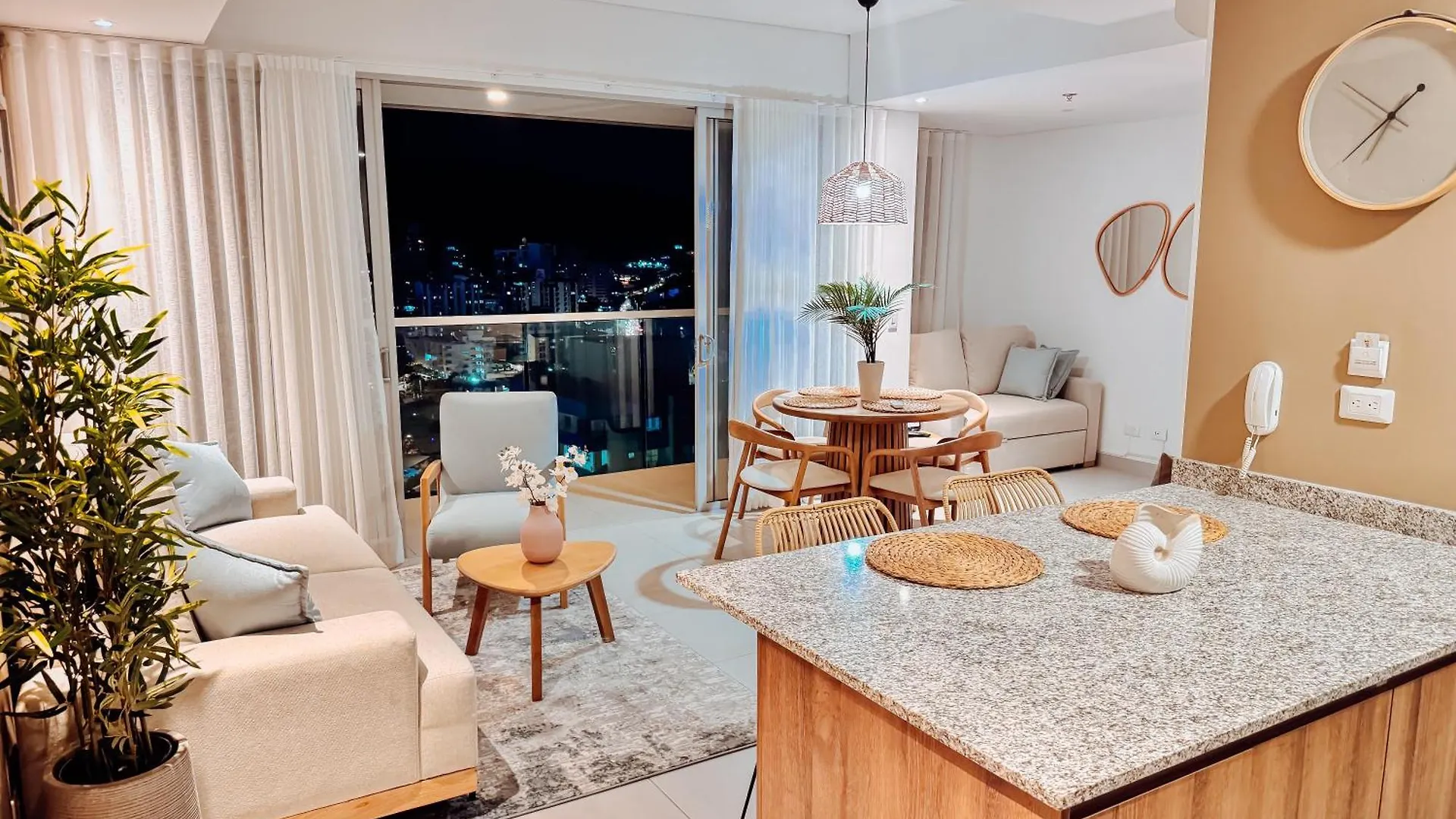 Ambar Roca 1001 Apartment Gaira