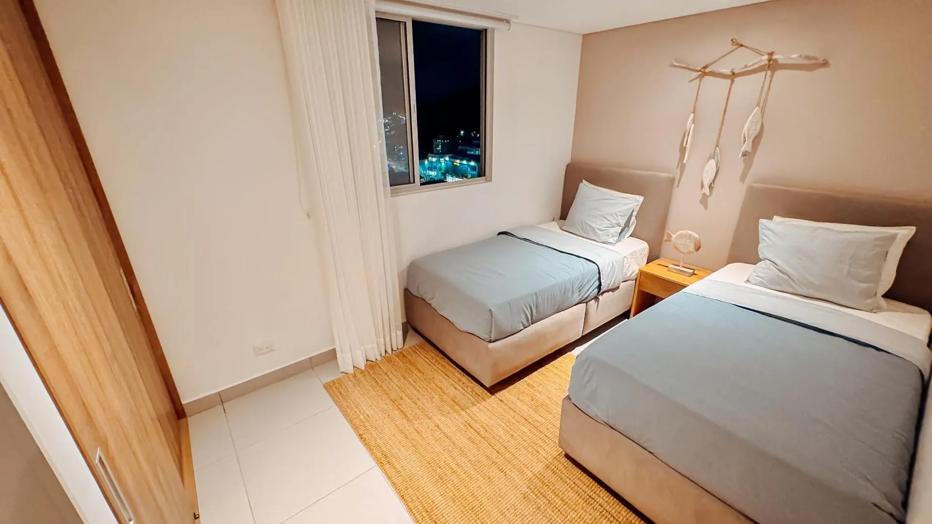 Ambar Roca 1001 Apartment Gaira Colombia